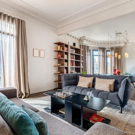 Casagrand Luxury Apartments Barcelona-3